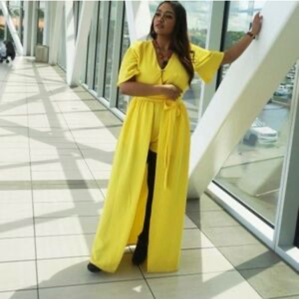 UK2LA Elegant Yellow Jumpsuit romper with shorts attached size L